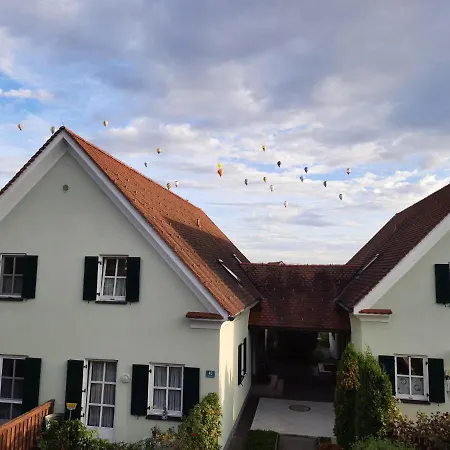 Ferienhaus Bad Waltersdorf منتزه العطل باد والترزدورف