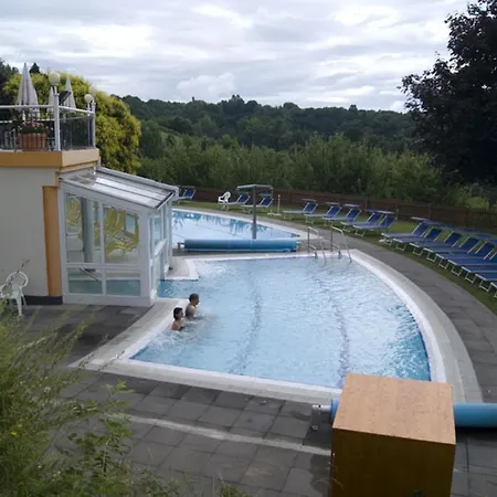 Parque de vacaciones Ferienhaus Bad Waltersdorf 4*