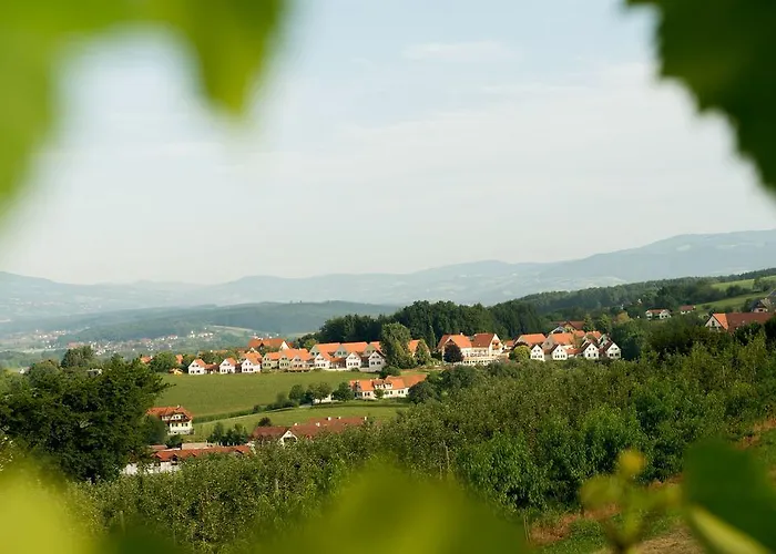 Ferienhaus Bad Waltersdorf منتزه العطل 4*