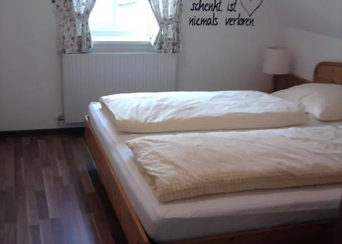 Ferienhaus Bad Waltersdorf منتزه العطل 4*