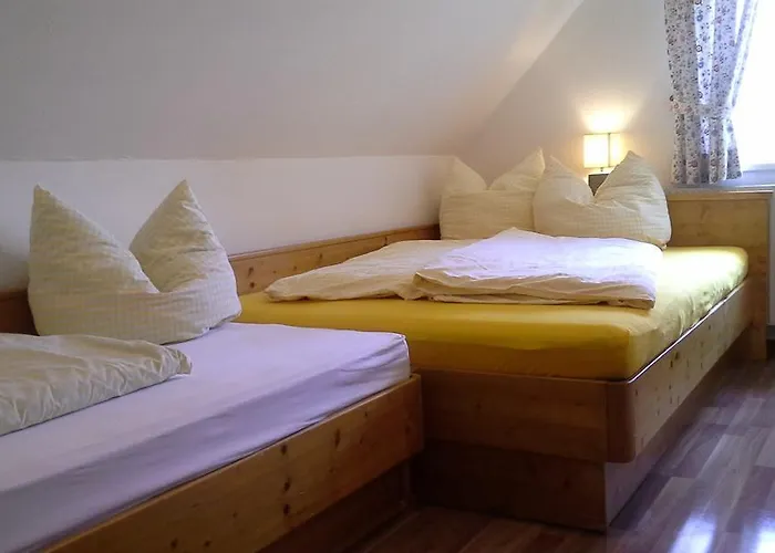 Ferienhaus Bad Waltersdorf منتزه العطل 4*