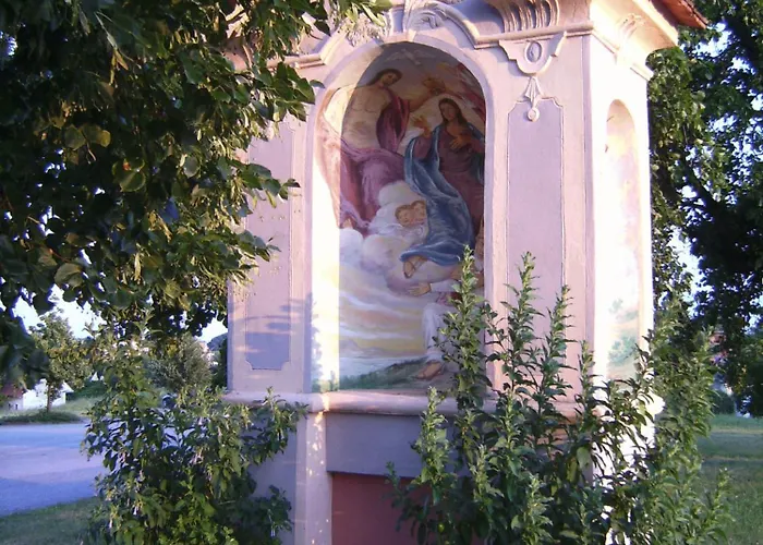 Ferienhaus Bad Waltersdorf منتزه العطل 4*