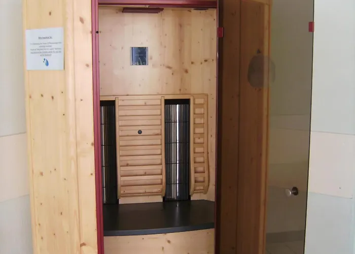 Ferienhaus Bad Waltersdorf منتزه العطل 4*