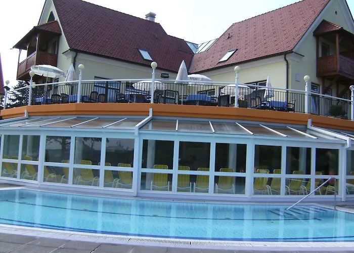 Ferienhaus Bad Waltersdorf منتزه العطل