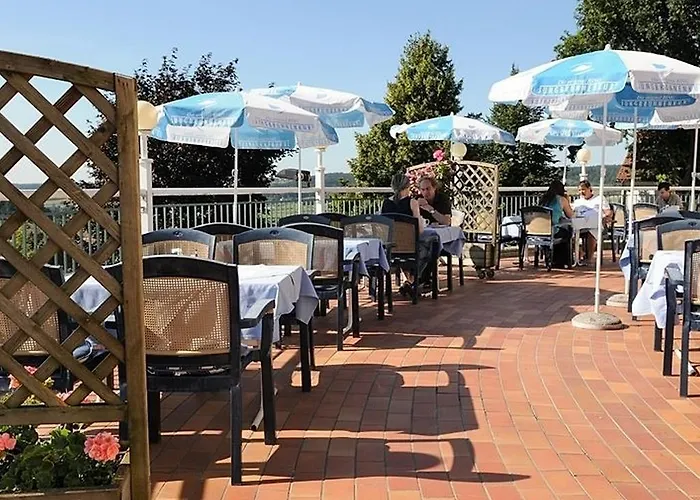 منتزه العطل Ferienhaus Bad Waltersdorf 4*